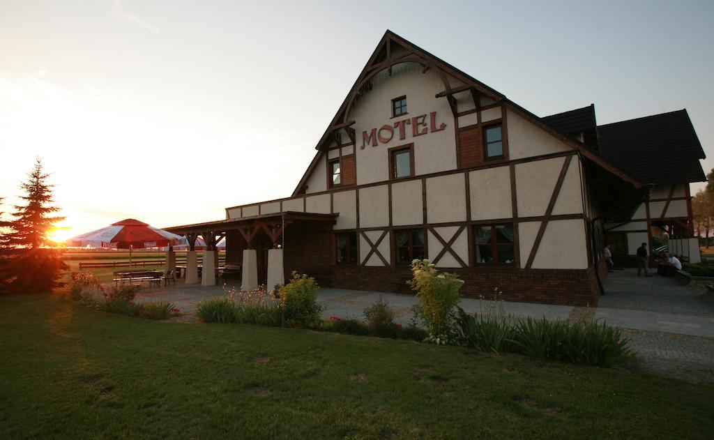 Motel Klara Sobotka  Buitenkant foto